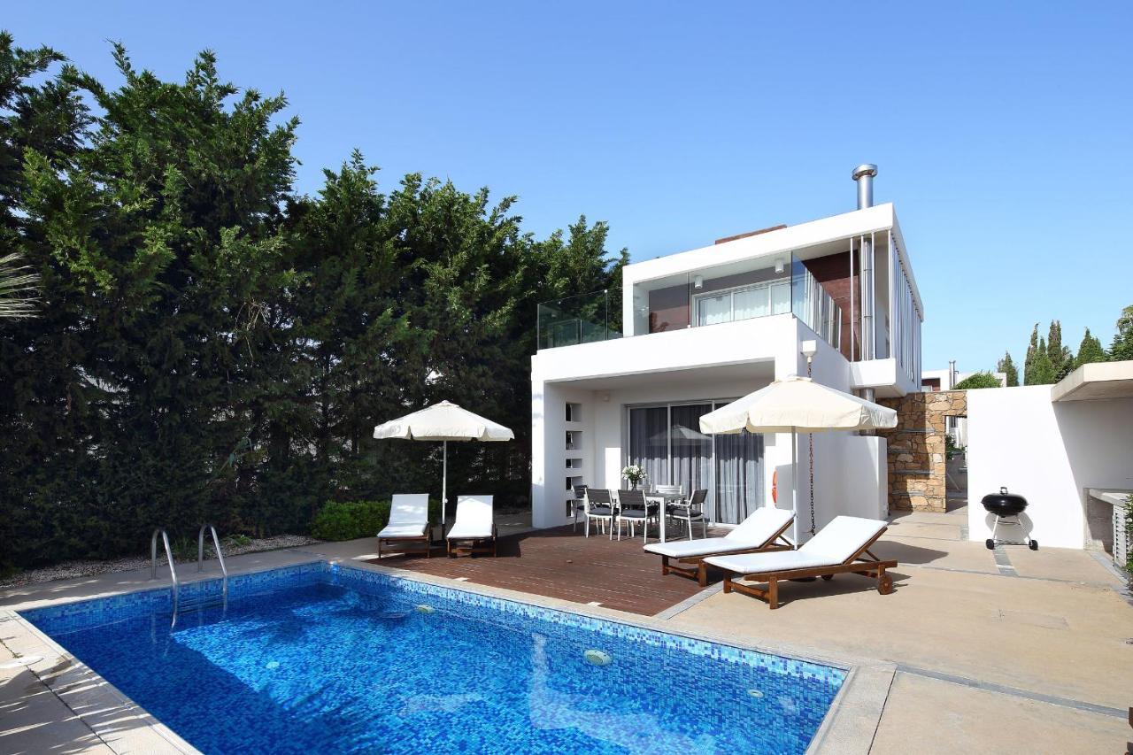 Paradise Cove Luxurious Beach Villas Pafos Exterior foto