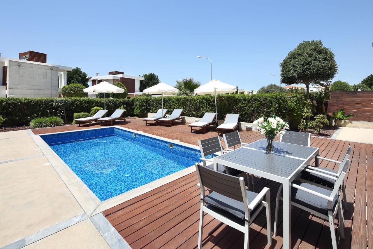 Paradise Cove Luxurious Beach Villas Pafos Exterior foto