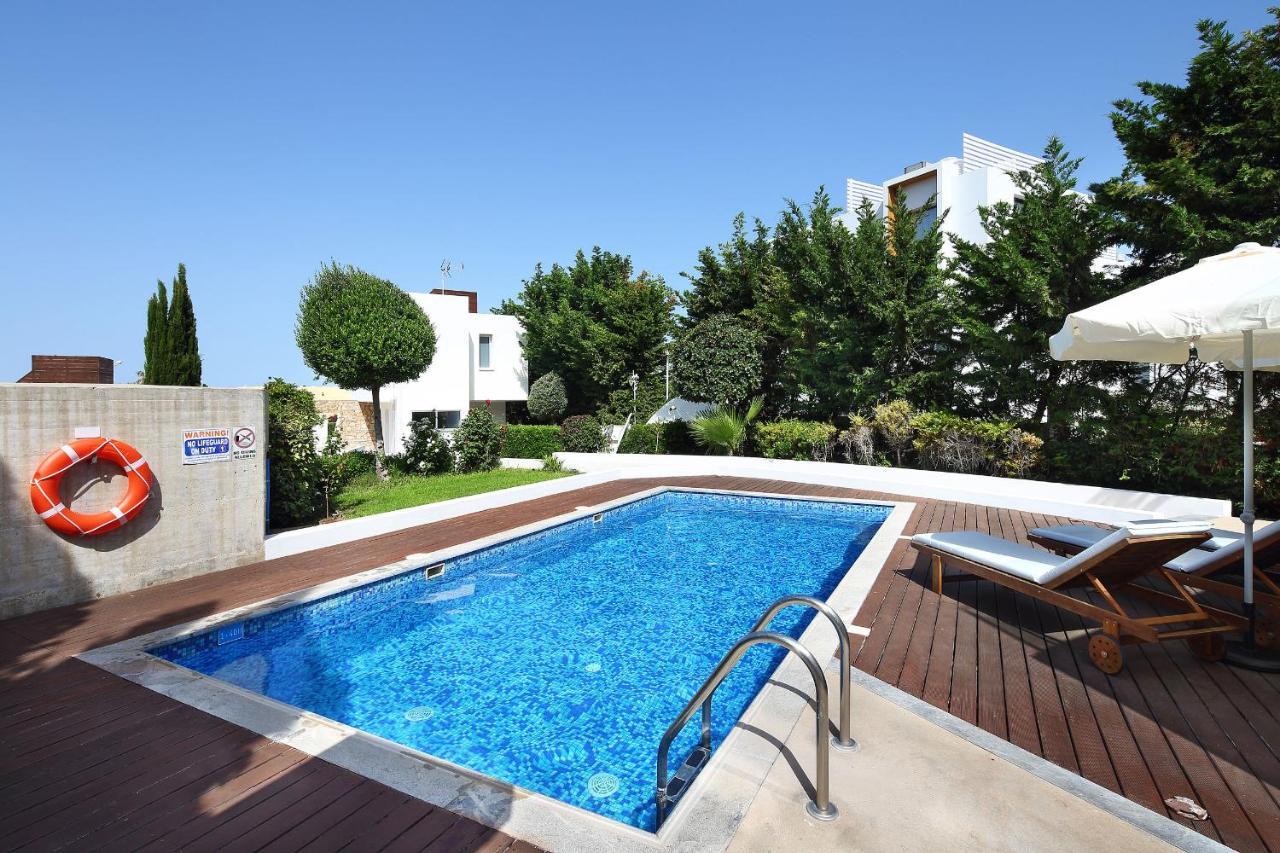 Paradise Cove Luxurious Beach Villas Pafos Exterior foto