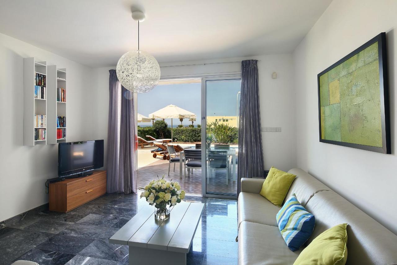 Paradise Cove Luxurious Beach Villas Pafos Exterior foto