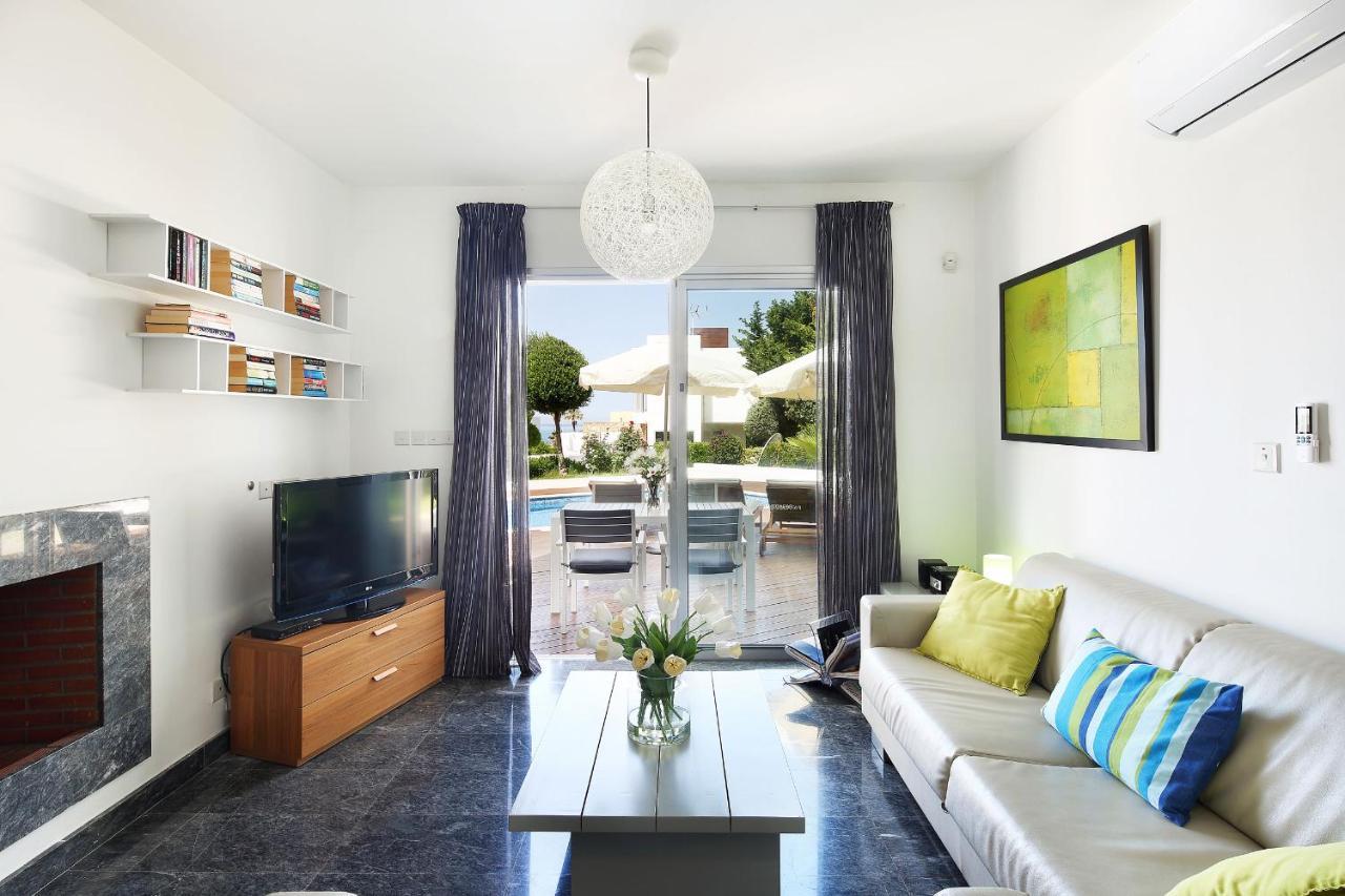 Paradise Cove Luxurious Beach Villas Pafos Exterior foto