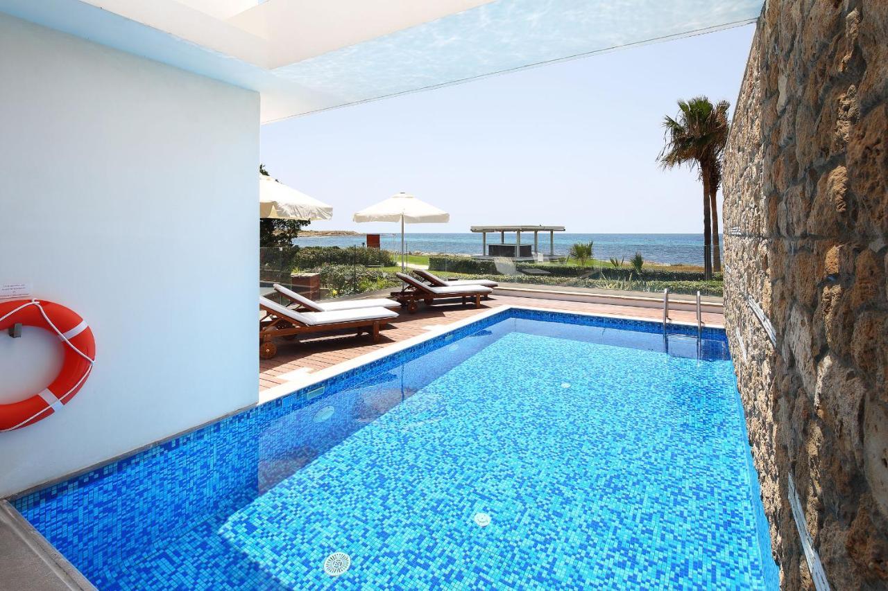 Paradise Cove Luxurious Beach Villas Pafos Exterior foto