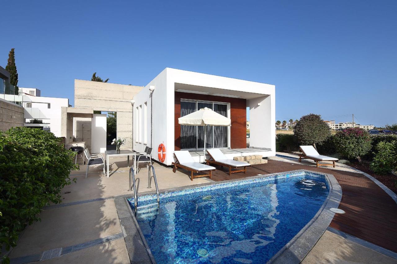 Paradise Cove Luxurious Beach Villas Pafos Exterior foto