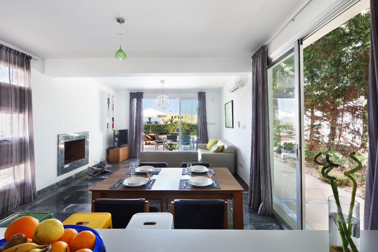 Paradise Cove Luxurious Beach Villas Pafos Exterior foto