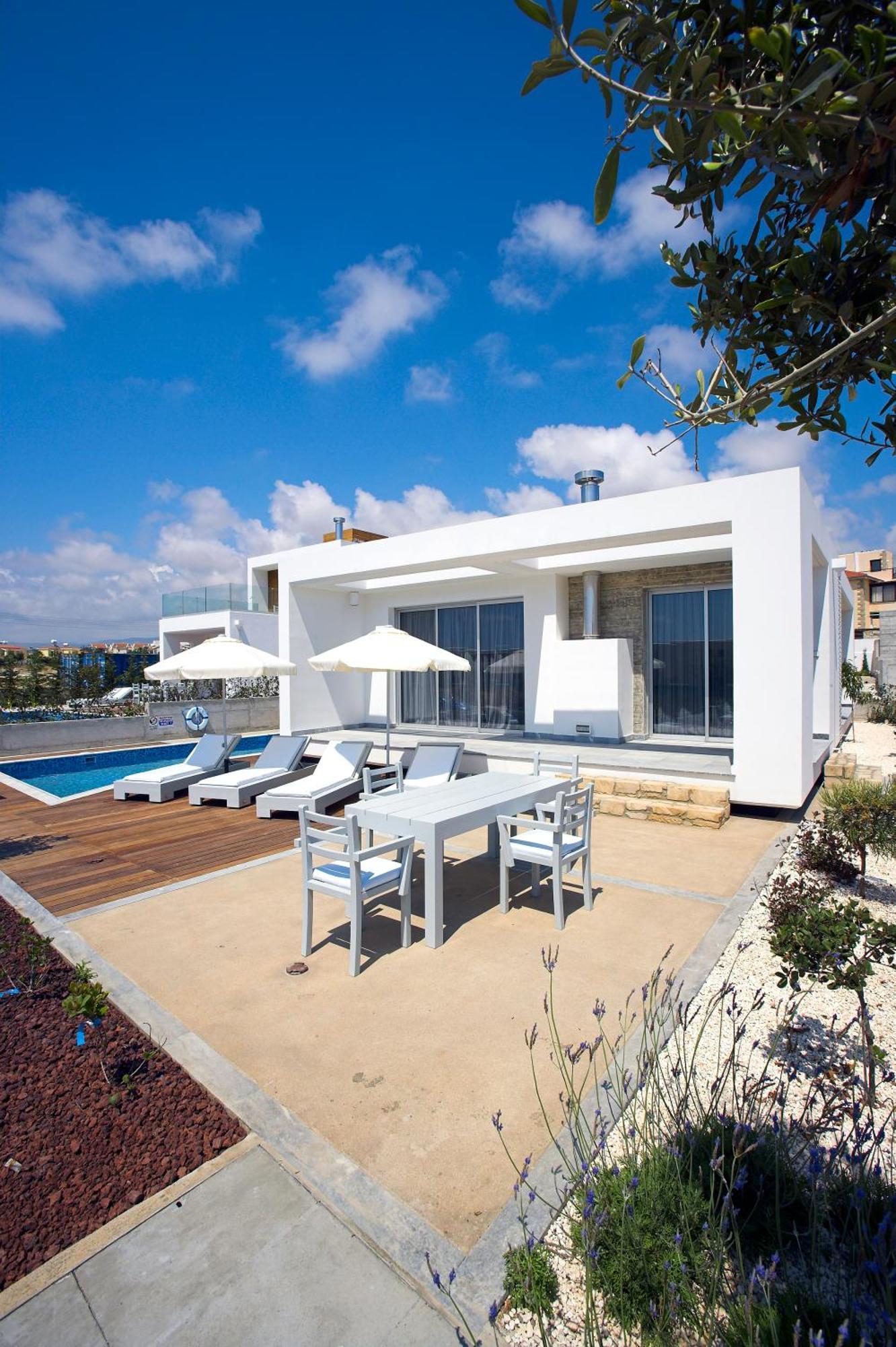 Paradise Cove Luxurious Beach Villas Pafos Exterior foto