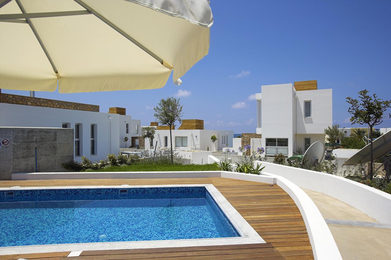 Paradise Cove Luxurious Beach Villas Pafos Exterior foto